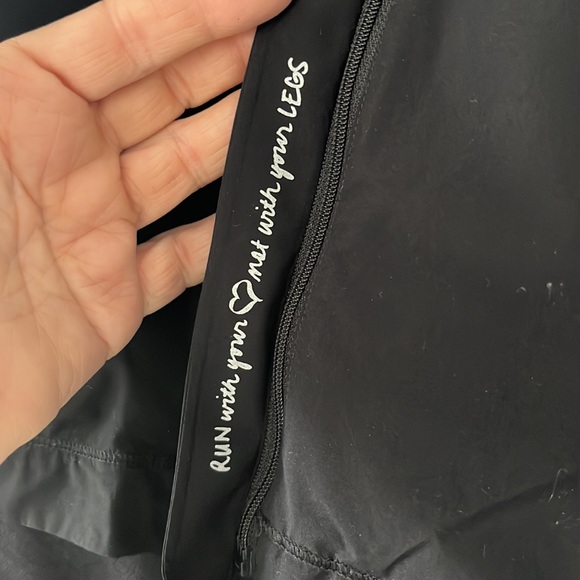 EUC Lululemon running jacket - Picture 8 of 15